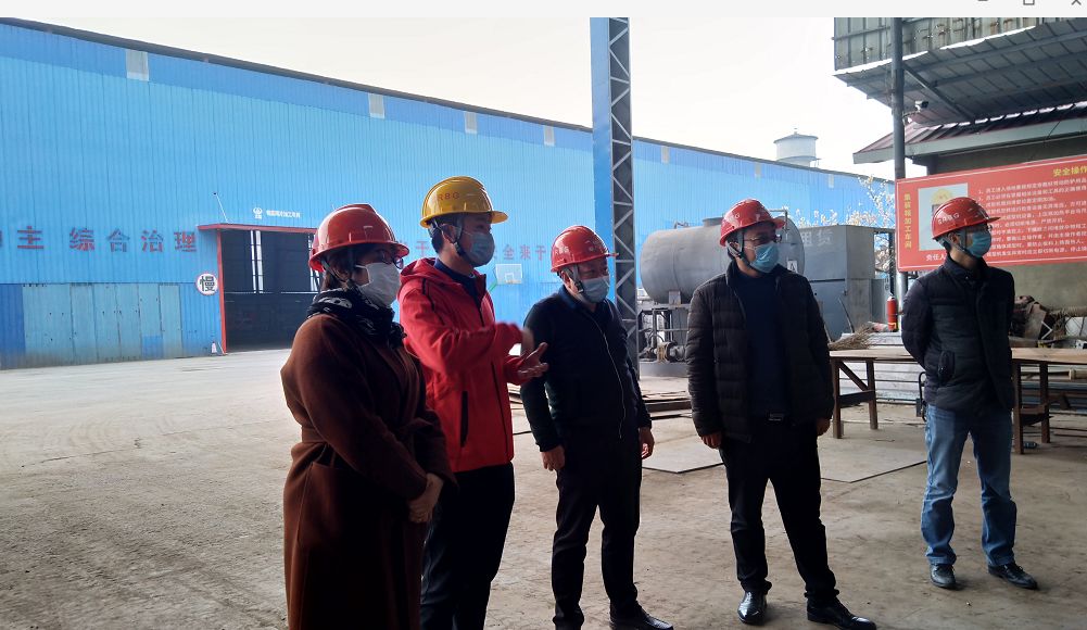 川交路橋黨委副書記、職工董事、工會(huì)主席何澤中到廣漢片區(qū)各單位督查防疫及復(fù)工情況