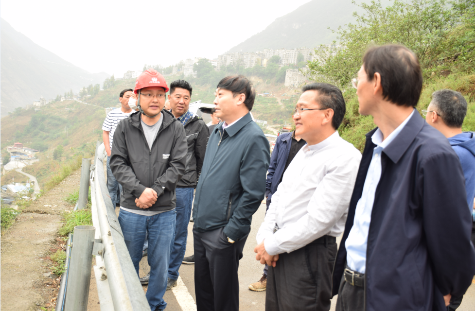 四川省實(shí)施西部大開發(fā)辦公室副主任、四川省發(fā)展和改革委員會(huì)副主任鄧長金到金陽河特大橋項(xiàng)目調(diào)研指導(dǎo)