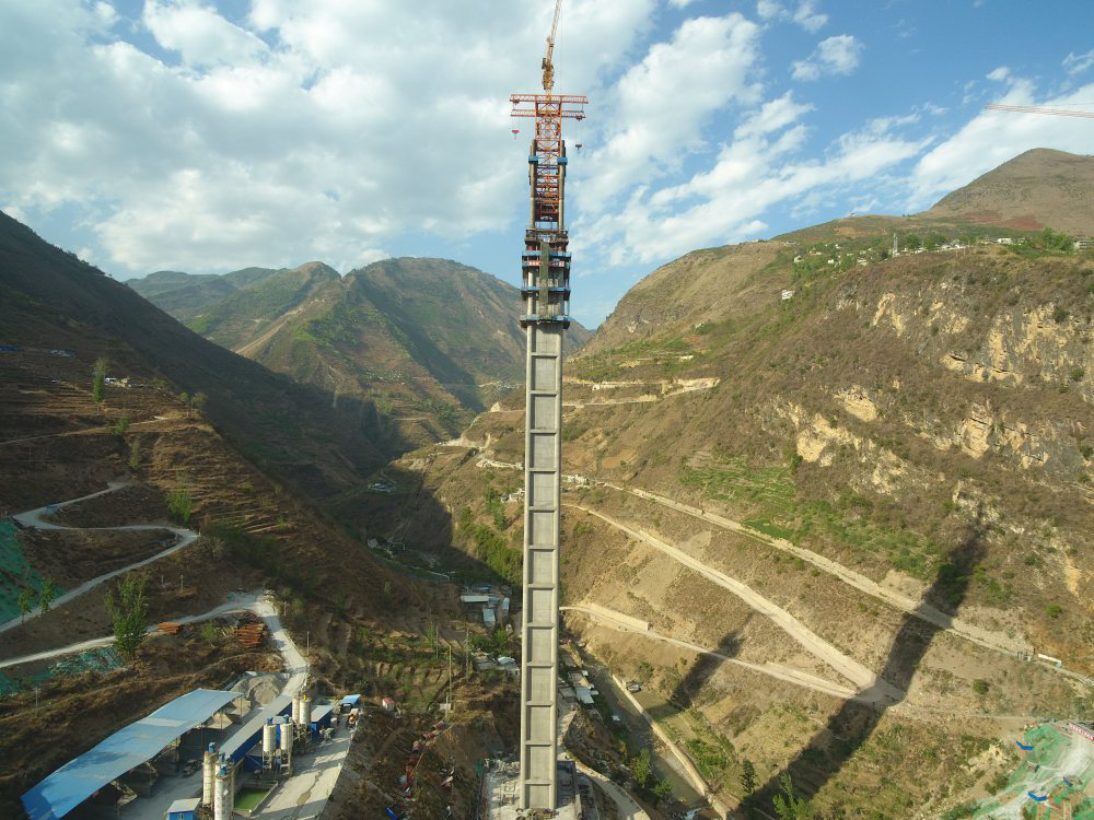 聚焦！“世界第一高墩”鋼管安裝順利封頂