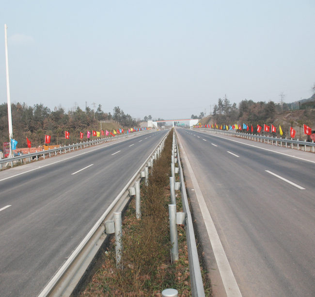 2009年-廣元至巴中高速公路工程路面LM2 ...