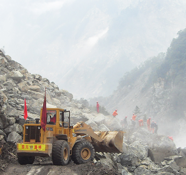 2008年，公司參與“5.12”汶川大地震搶通臥龍至耿達(dá)生命線