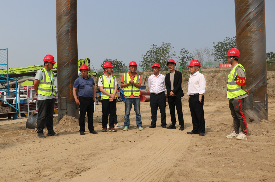 川交公司黨委委員、監(jiān)事會(huì)主席左孔海一行赴成德線土建5工區(qū)項(xiàng)目調(diào)研