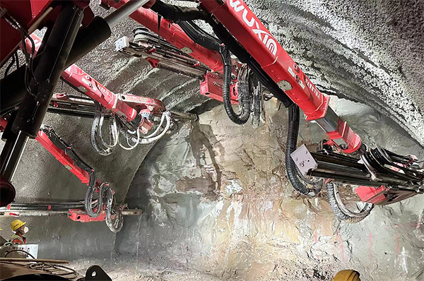 會祿高速ZCB1-3項目烏東德隧道進(jìn)口右洞順利掘進(jìn)1000米