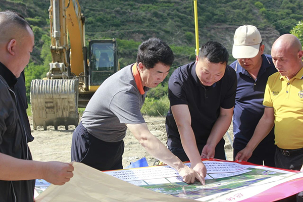 阿壩州人大常委會主任李為國到川汶高速公路TJ7項(xiàng)目調(diào)研指導(dǎo)工作