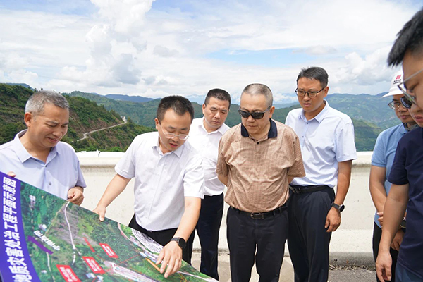 蜀高集團(tuán)黨委書(shū)記、董事長(zhǎng)白茂調(diào)研公司寧攀、會(huì)祿高速項(xiàng)目