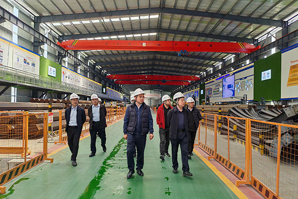 四川路橋黨委副書記、董事趙志鵬赴康新高速項(xiàng)目開展安全檢查、“夏送清涼”慰問暨汛期安全專題培訓(xùn)